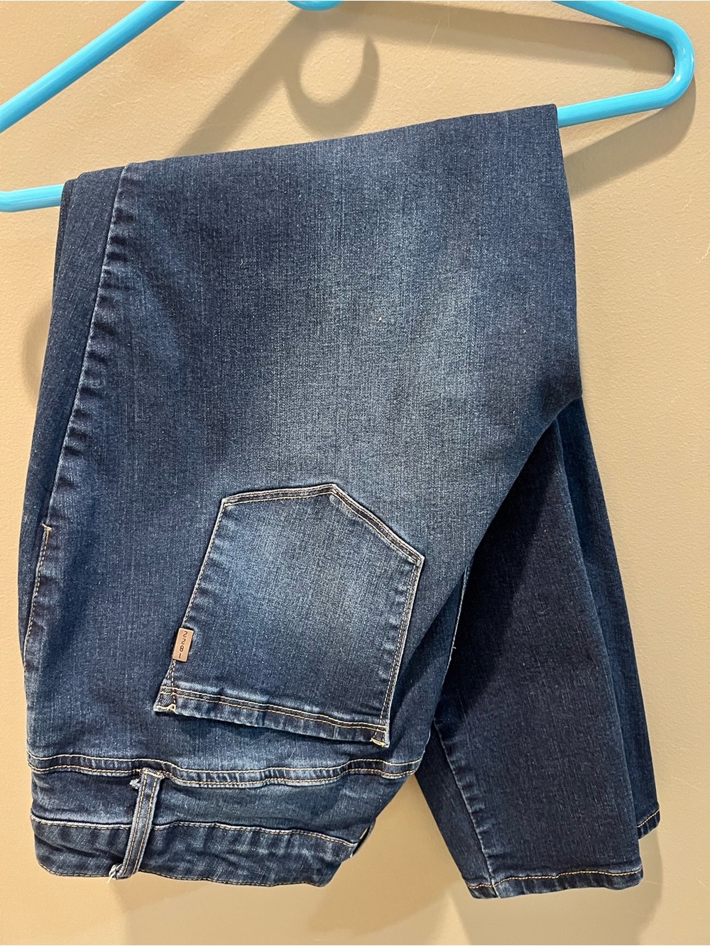 Women’s skinny jeans